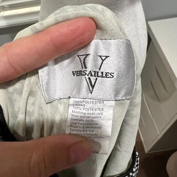 Vintage Versailles Asymmetrical Midi Skirt - Picture 4 of 4